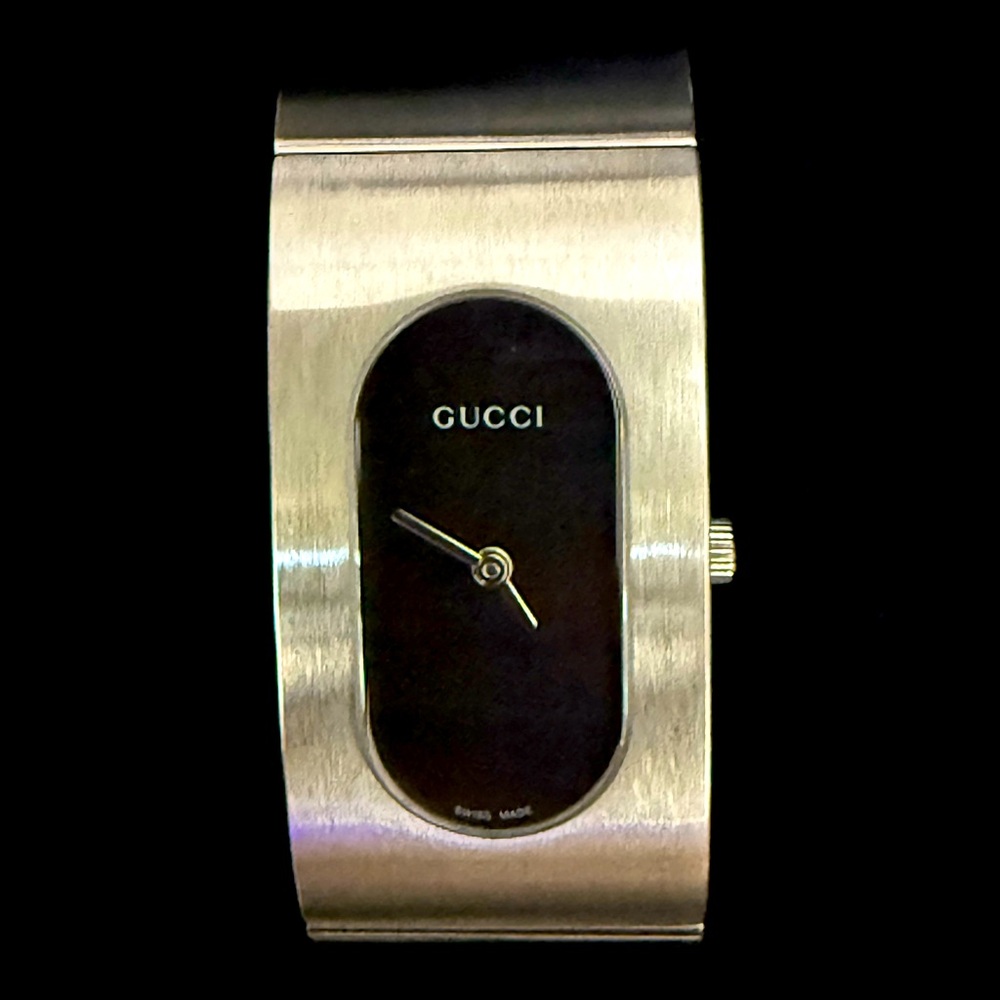 Gucci Silver Tone Bracelet Watch with Black Dial - Picture 1 of 10